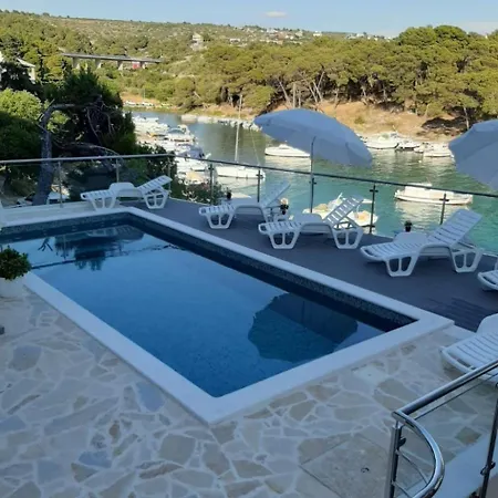 Aurea 3 Modernes Direkt Am By Interhome