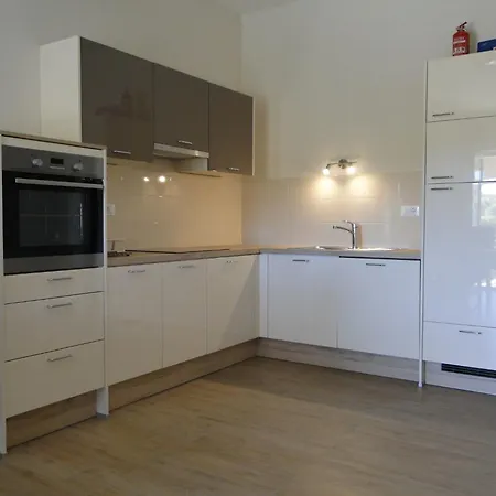 Aurea 3 Modernes Direkt Am By Interhome