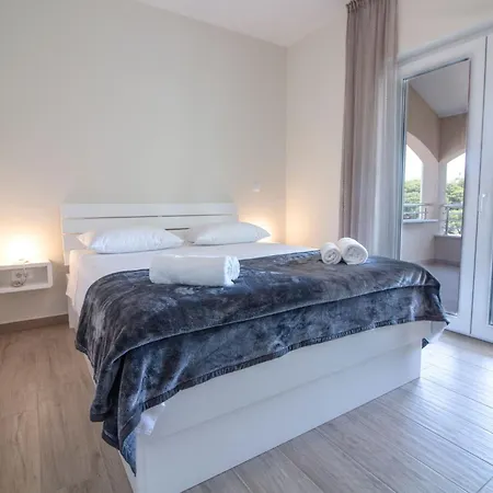 Aurea 3 Modernes Direkt Am By Interhome