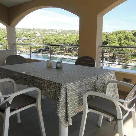 Appartamento Aurea 3 Modernes Direkt Am By Interhome Primošten